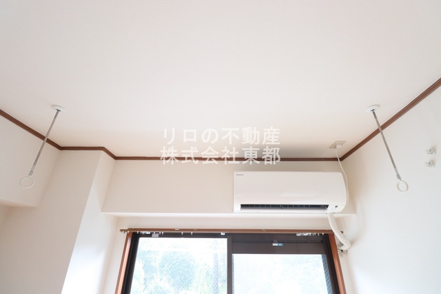 その他設備　室内物干し用金具付！雨の日や梅雨の時期に役立ちます！
