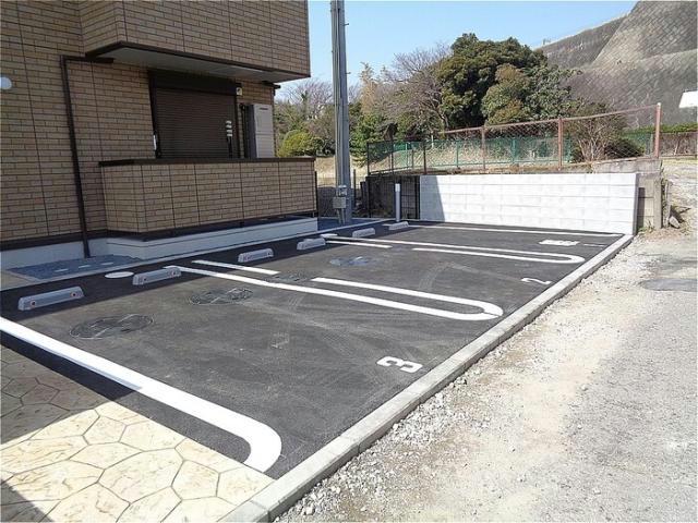 駐車場　駐車場