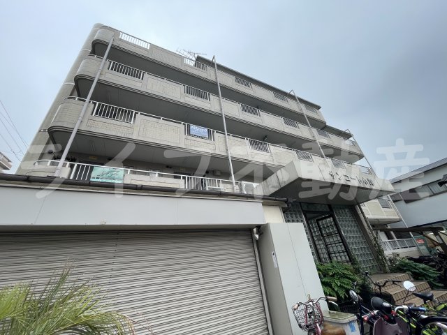 建物外観　外観は落ち着いています