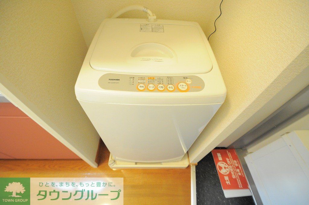 その他　「同タイプの部屋の写真です」「現況優先」ージ