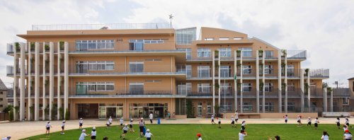 小学校　杉並区立天沼小学校（小学校）まで2438m