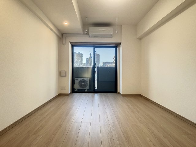 居室・リビング　朝日の入る東向きのお部屋です