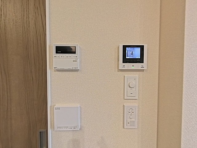 セキュリティ　TVモニターホン、床暖房付き