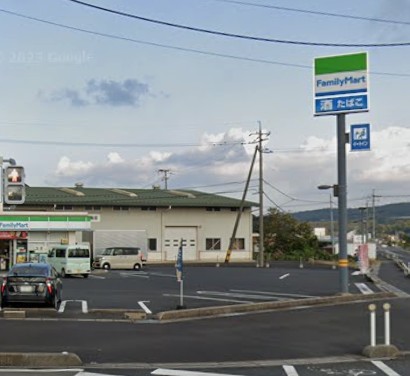 コンビニ　ファミリーマート 斐川荘原町店（コンビニ）まで778m