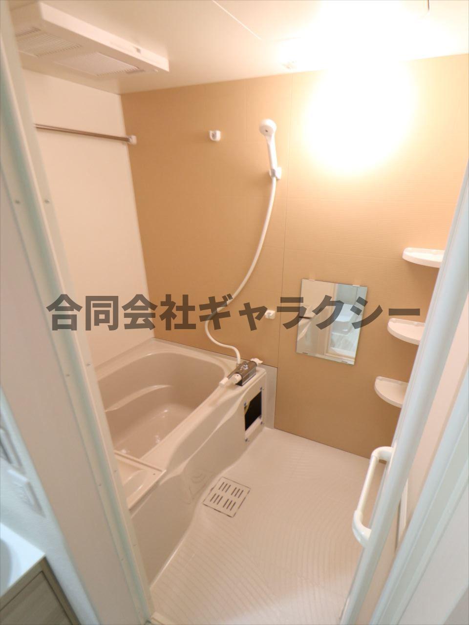 バス・シャワールーム　浴室乾燥機能付きで快適です