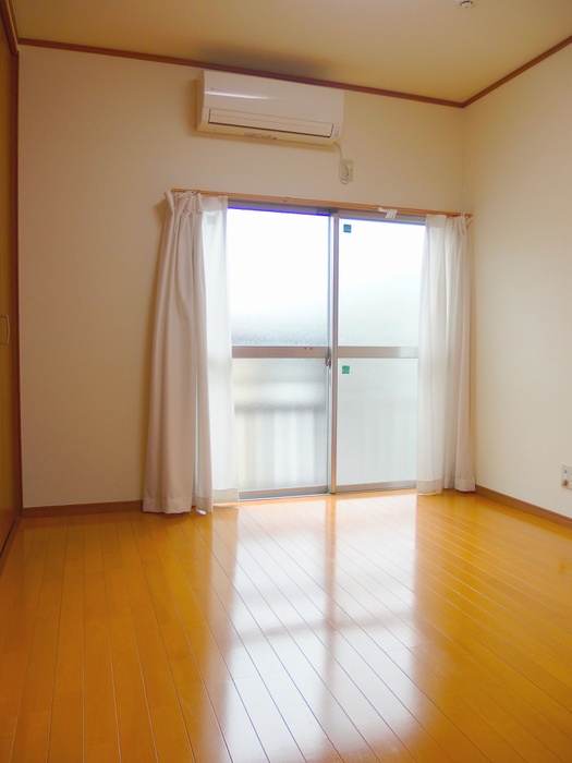 淀川ハイムの居間写真