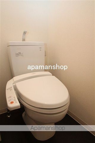 地下鉄長堀鶴見緑地線 ドーム前千代崎駅 徒歩4分 11階建 築19年のトイレ写真