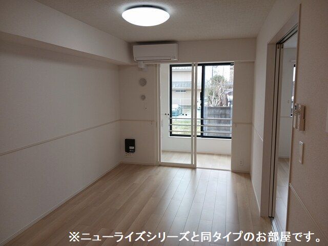 居室・リビング　画像は同建築メーカー施工のもの。色等の違いがある場合有。
