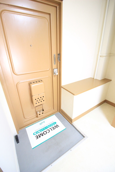 コ-ポ蓮沼の玄関写真