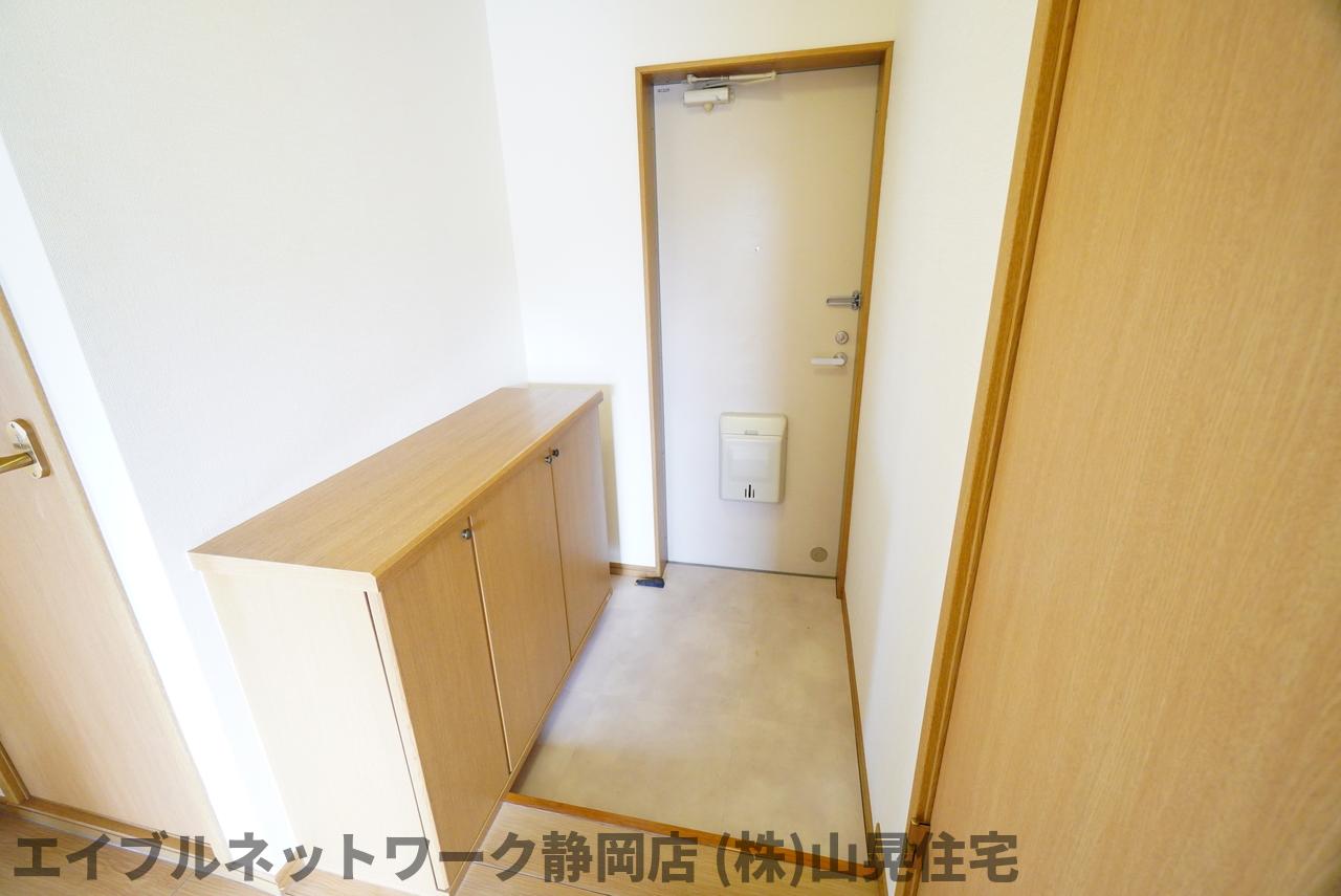 玄関　きれいな玄関です