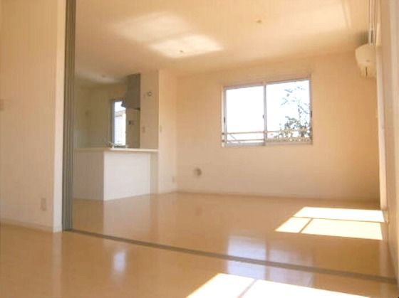 OrangeHouseの居間写真