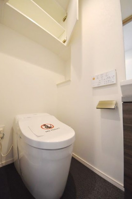 ＪＲ総武線快速 馬喰町駅 徒歩4分 12階建 築8年のトイレ写真