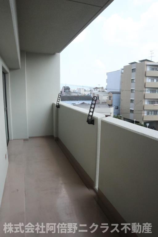 バルコニー　内装は別部屋の参考写真です。