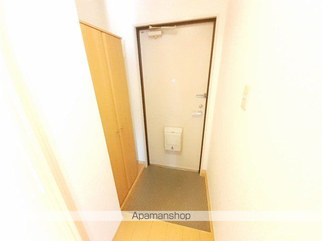 名鉄名古屋本線 名鉄岐阜駅 バス乗車時間：21分 最寄りバス停で下車 徒歩3分 3階建 築30年の玄関写真