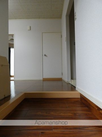 レジデンス森の玄関写真