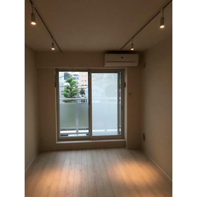b’CASA天王町の居間写真