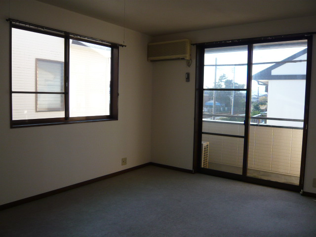 居室・リビング　明るい角部屋です
