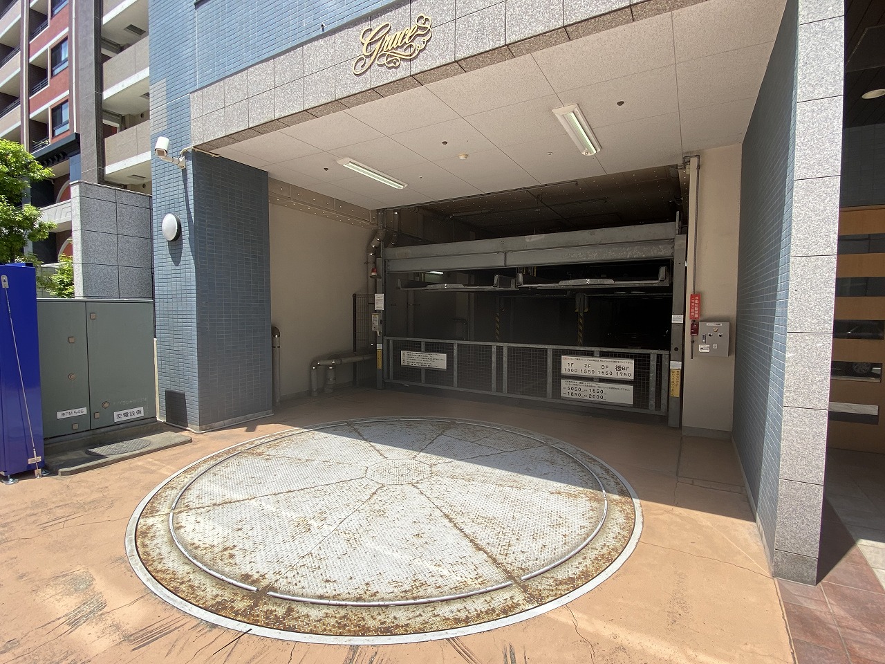 駐車場　駐車場