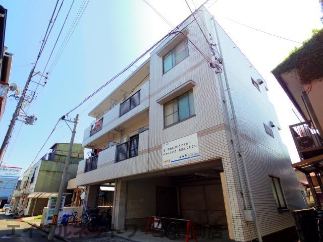 静岡市葵区安西のマンションの建物外観