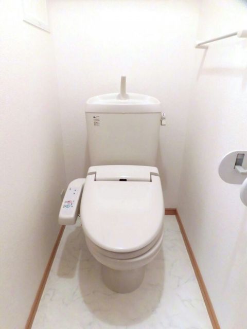 【コーポ芹沢IIのトイレ】
