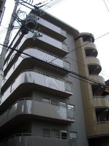 京都市下京区風早町のマンションの建物外観