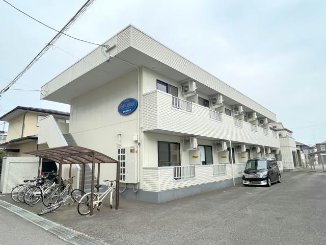 【郡山市安積町日出山のアパートの建物外観】