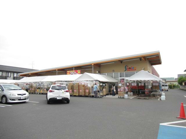 【郡山市安積町日出山のアパートのスーパー】