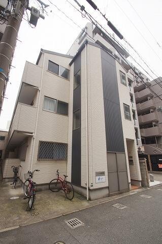 福岡市博多区比恵町のアパートの建物外観