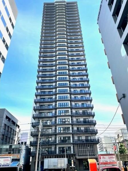 札幌市中央区南一条西のマンションの建物外観