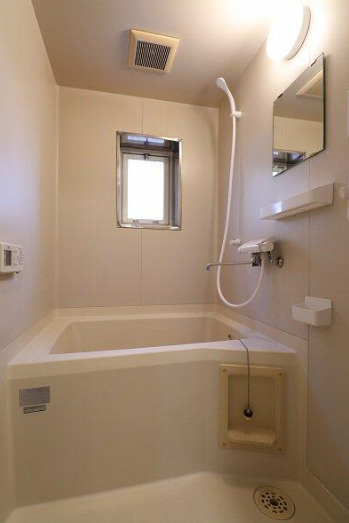 バス・シャワールーム　お風呂です