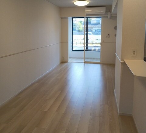 居室・リビング　日当たり良好13.3帖のリビング