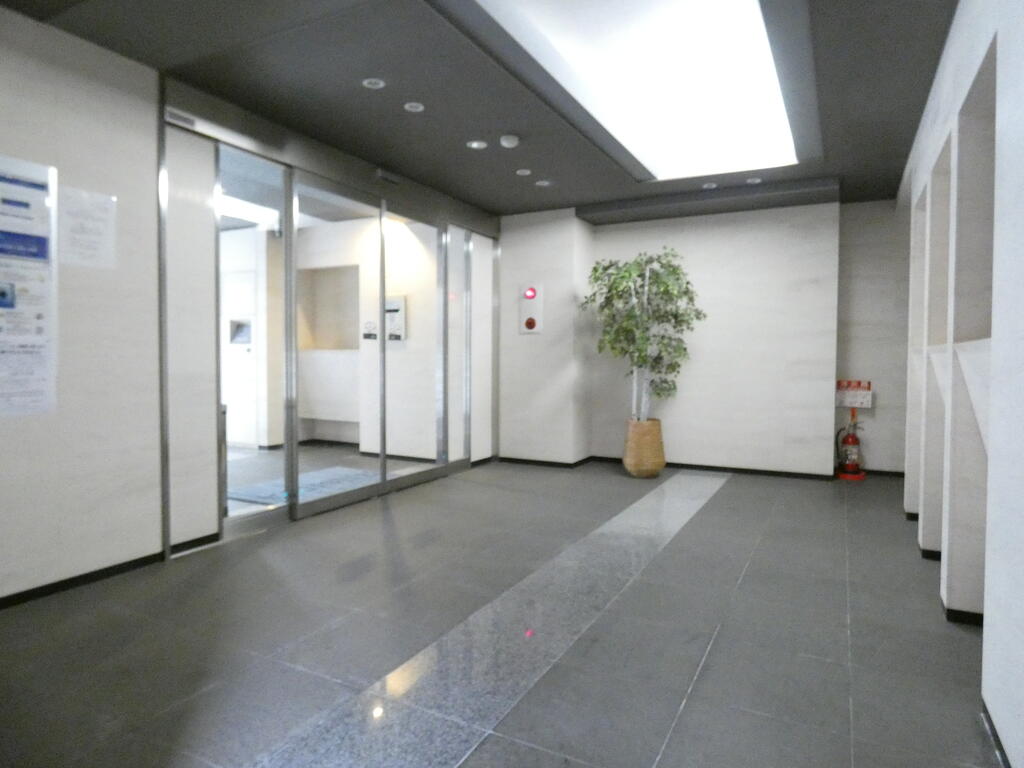 エントランス　エントランス