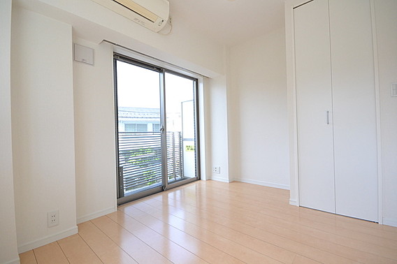 居室・リビング　内観