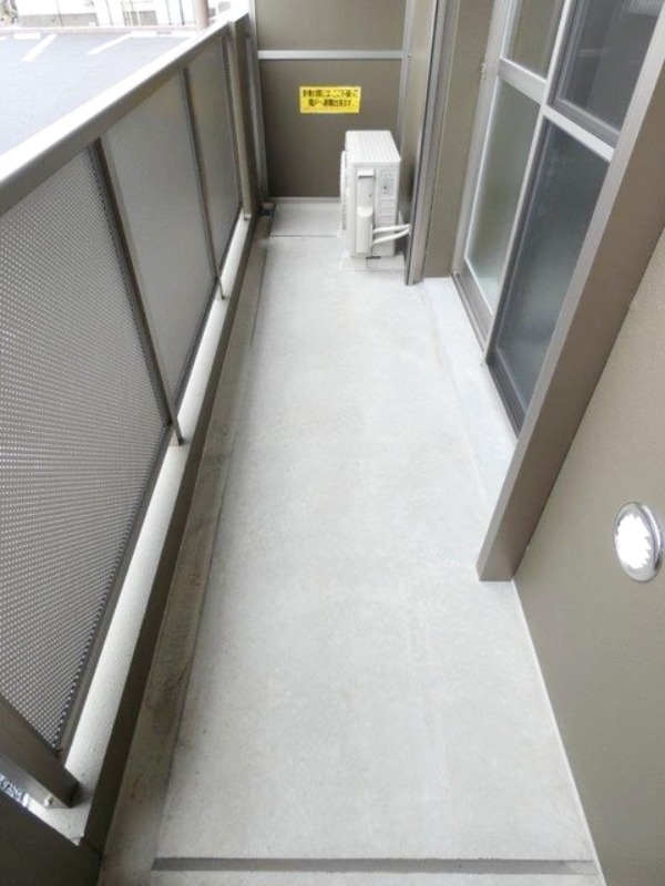 バルコニー　図面と現状に相違がある場合には現状を優先