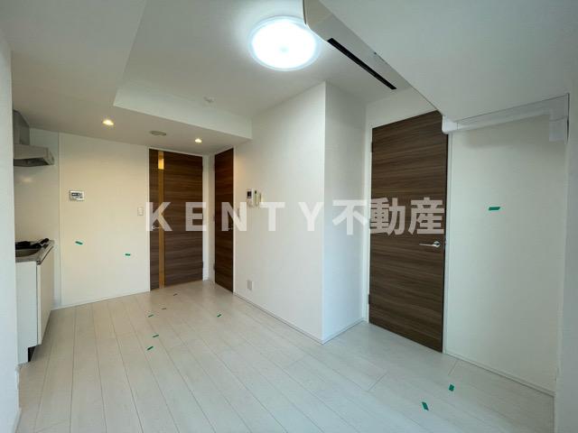 その他部屋・スペース　広くて明るい寝室