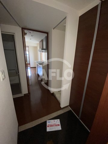 玄関　コンソラーレ上町台II　玄関