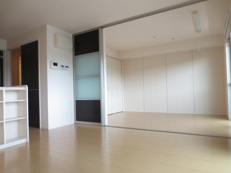 居室・リビング　日当りの良いお部屋です。