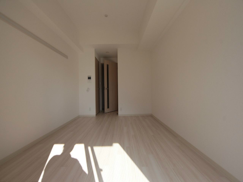 居室・リビング　洋室7.6帖　クローゼット付（収納充実してます）