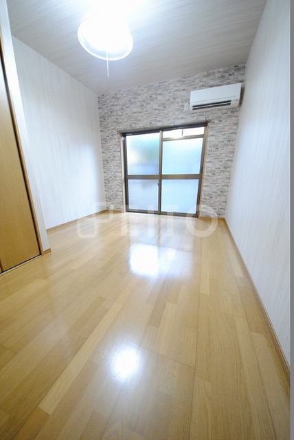 居室・リビング　写真は１０７号室