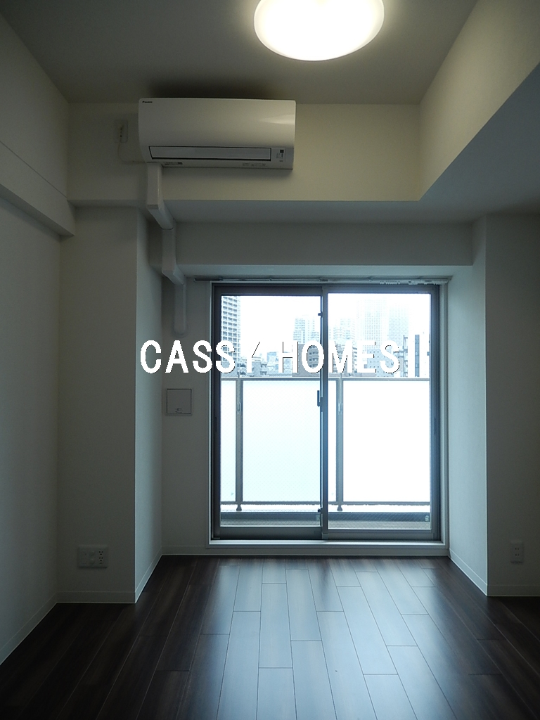 居室・リビング　2015年竣工　分譲賃貸マンション：内観