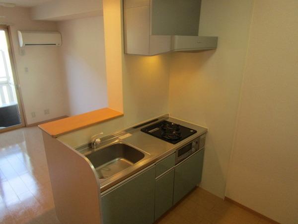 キッチン　同物件別室