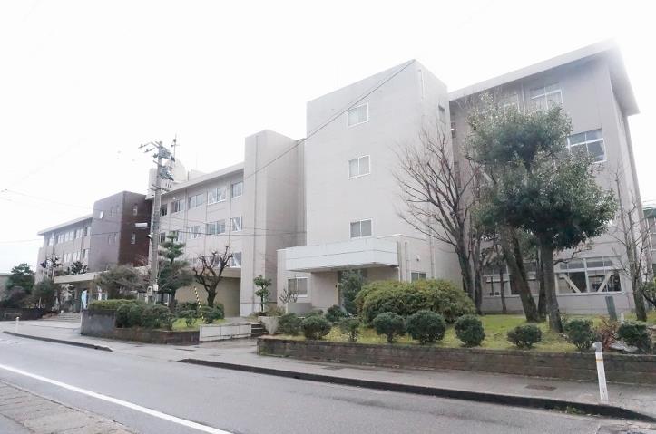 中学校　野々市中学校（中学校）まで234m