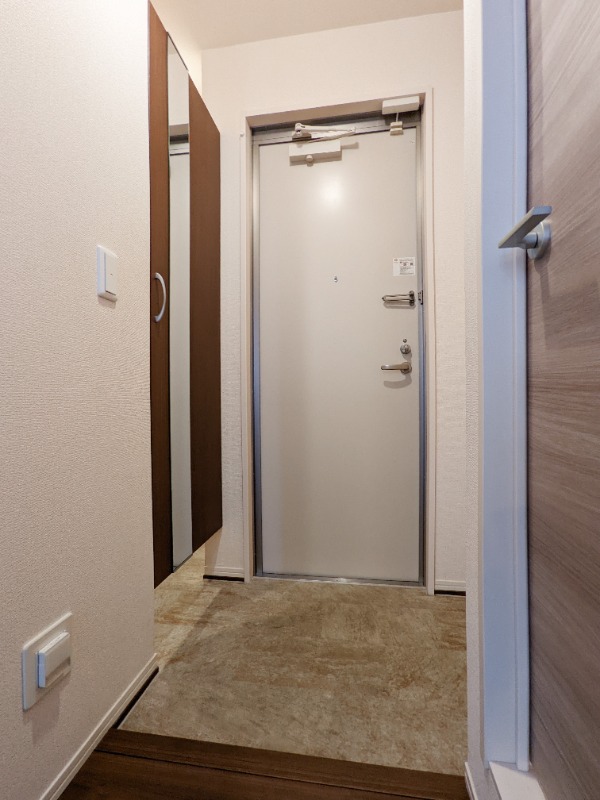 玄関　図面と現状に相違がある場合には現状を優先