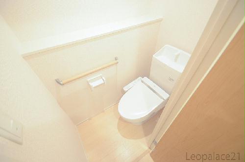 トイレ　備品や設備仕様は号室等により異なります現地をご確認下さい。