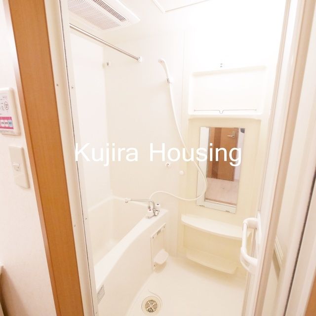 バス・シャワールーム　バス・トイレ別なので湯船にゆっくり浸かれます★