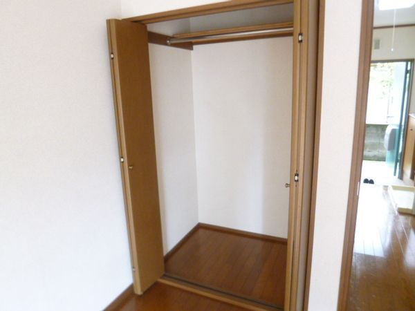 収納　（別室写真参照）
