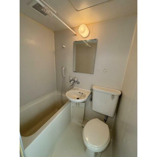 バス・シャワールーム　3点UB