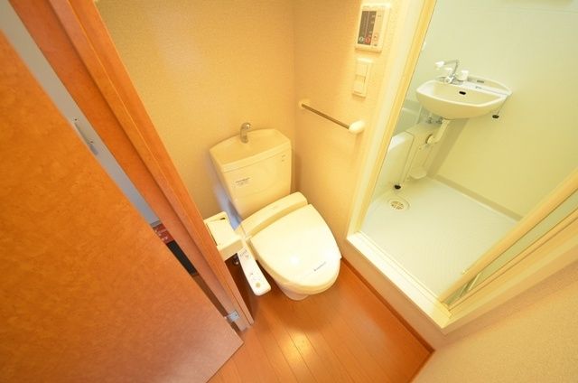 トイレ　ウォシュレットあります