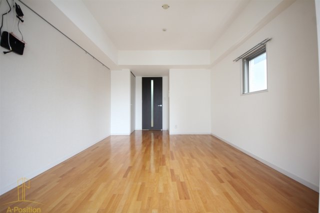 居室・リビング　QC Flat北堀江