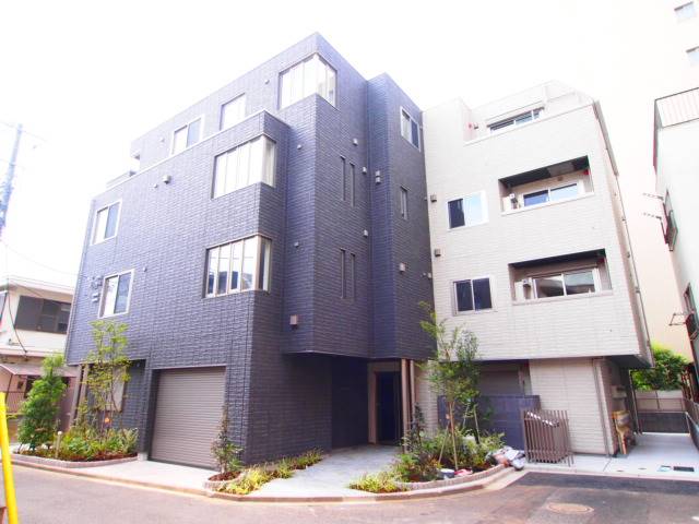 建物外観　おしゃれな重厚感のあるマンションです。